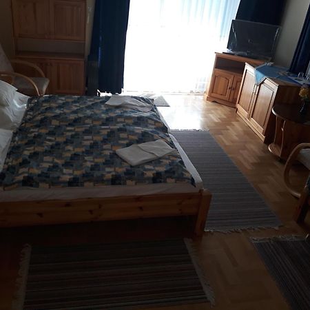 Kenézy Lux Apartman Vendégház Hajdúszoboszló Esterno foto